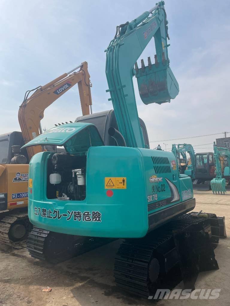 Kobelco SK 75 Pásové rýpadlá