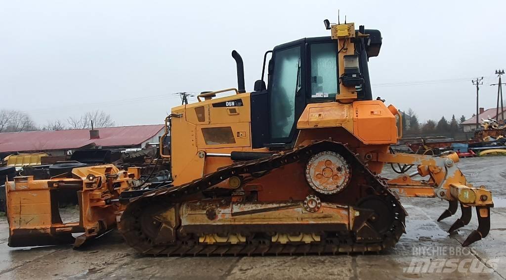 CAT D 6 N LGP Pásové dozéry