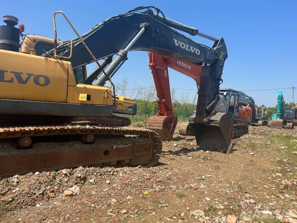 Volvo EC 460 B LC Pásové rýpadlá