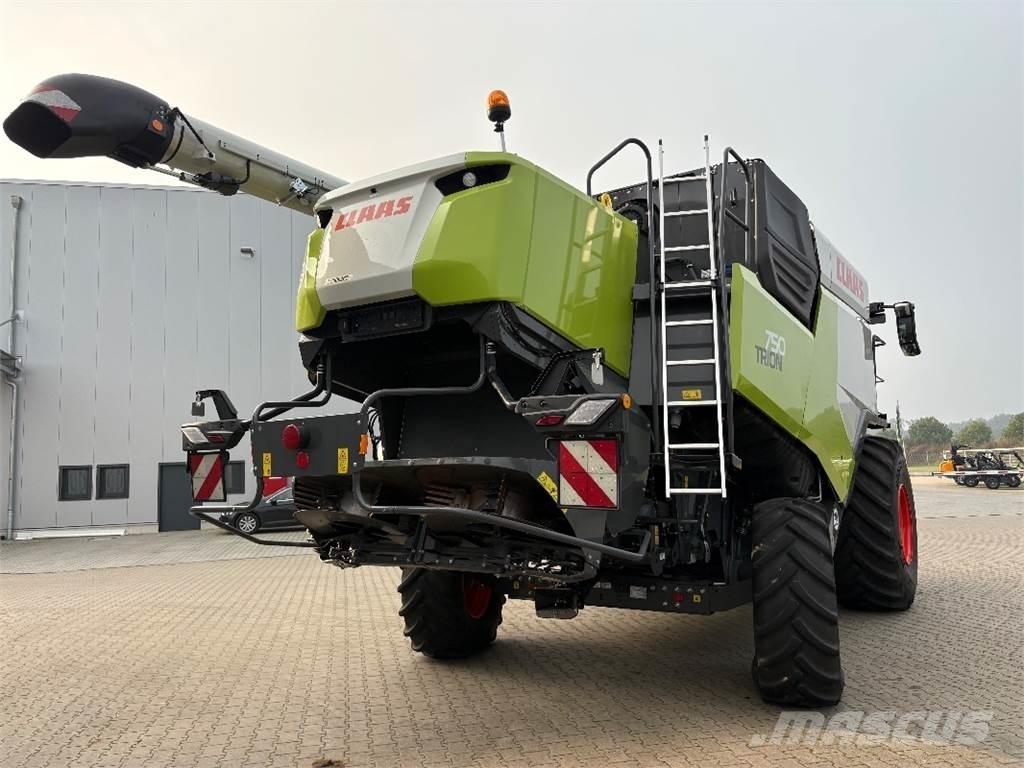 CLAAS TRION 750 Kombinované zberacie stroje