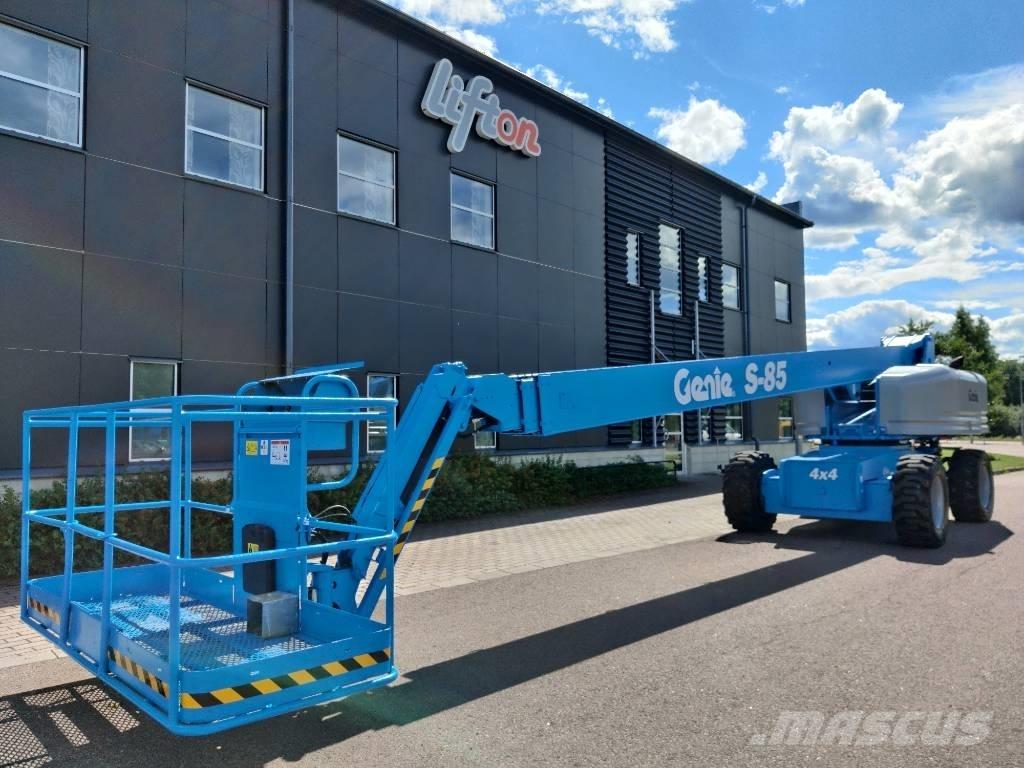 Genie S 85 Bomlift Kĺbové plošiny