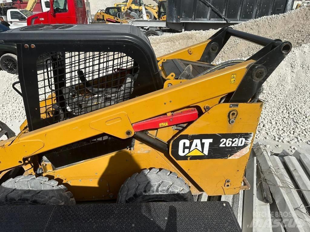 CAT 262 D Šmykom riadené nakladače