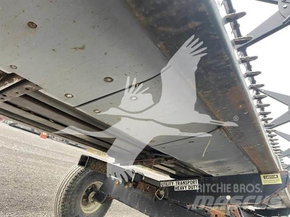 Agco 8200 Kombajnove hlavice