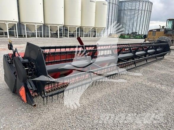 Case IH 1020 Kombajnove hlavice
