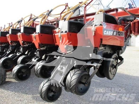 Case IH 1200 Sadiace stroje