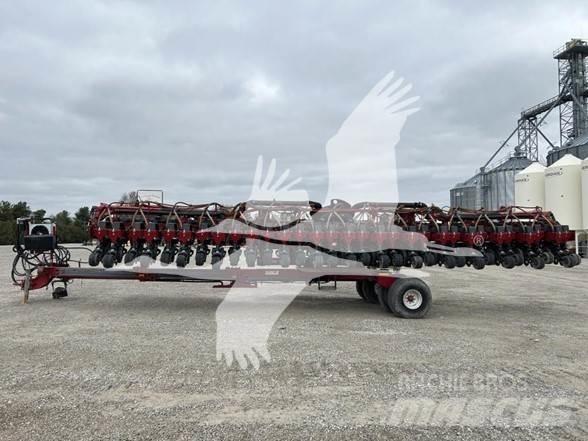 Case IH 1200 Sadiace stroje