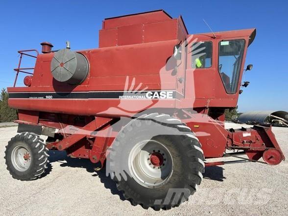 Case IH 1480 Kombinované zberacie stroje