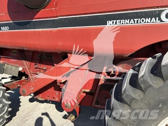 Case IH 1480 Kombinované zberacie stroje