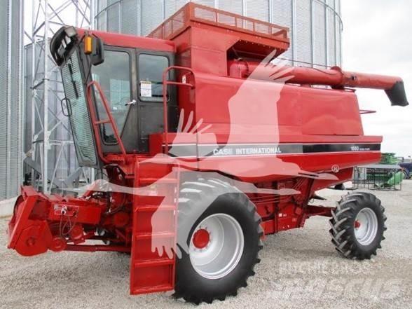 Case IH 1660 Kombinované zberacie stroje
