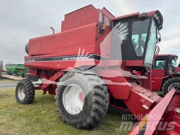 Case IH 1680 Kombinované zberacie stroje