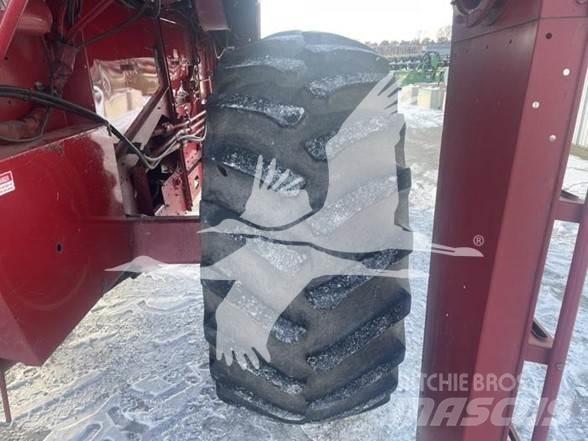 Case IH 1680 Kombinované zberacie stroje