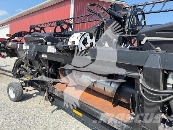 Case IH 2162 Kombajnove hlavice