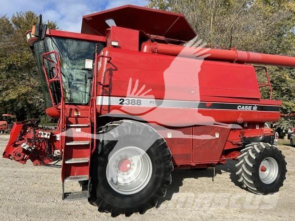 Case IH 2388 Kombinované zberacie stroje