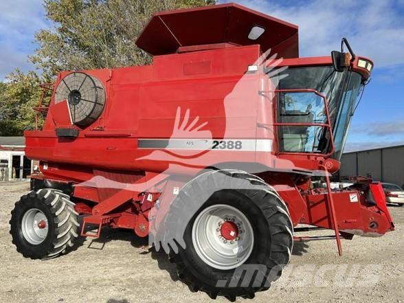 Case IH 2388 Kombinované zberacie stroje