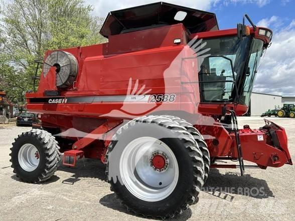 Case IH 2588 Kombinované zberacie stroje