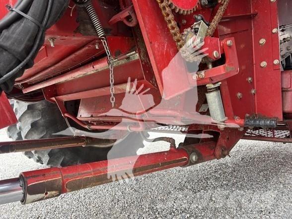 Case IH 2588 Kombinované zberacie stroje