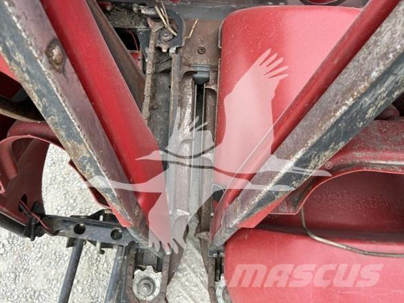 Case IH 3408 Kombajnove hlavice