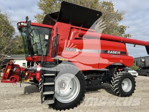 Case IH 6130 Kombinované zberacie stroje