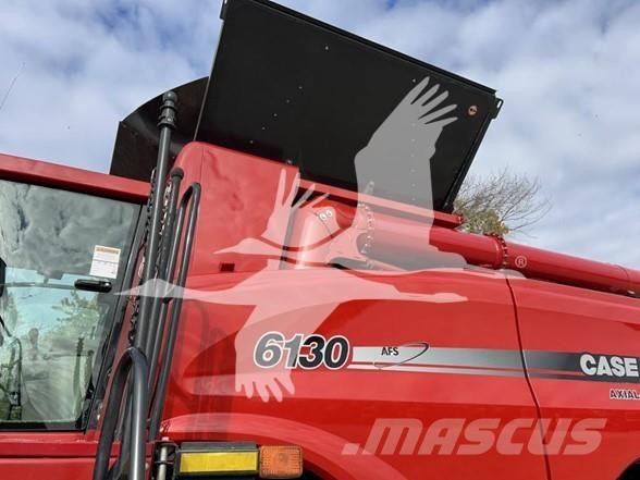 Case IH 6130 Kombinované zberacie stroje