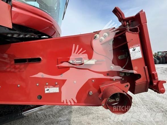 Case IH 7010 Kombinované zberacie stroje