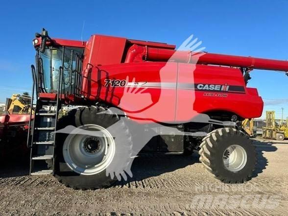 Case IH 7120 Kombinované zberacie stroje