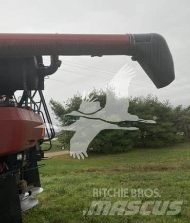 Case IH 7140 Kombinované zberacie stroje