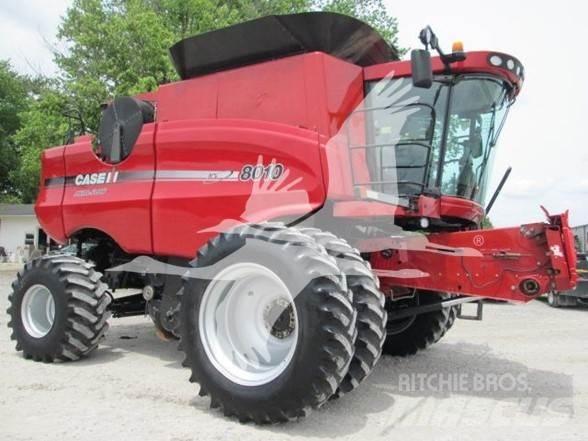 Case IH 8010 Kombinované zberacie stroje