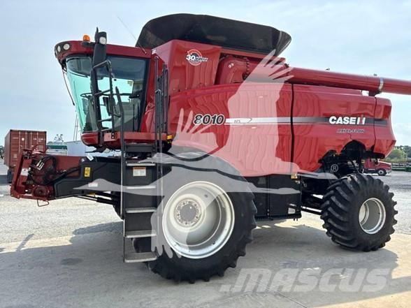 Case IH 8010 Kombinované zberacie stroje