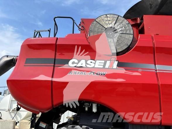 Case IH 8010 Kombinované zberacie stroje