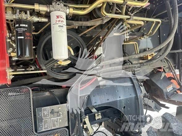 Case IH 8120 Kombinované zberacie stroje