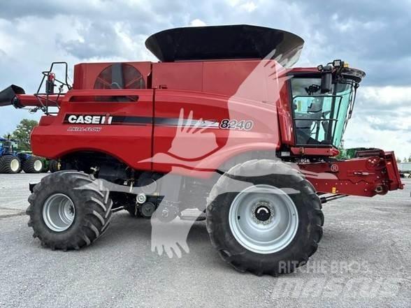 Case IH 8240 Kombinované zberacie stroje