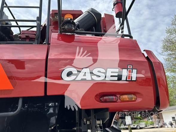 Case IH 8250 Kombinované zberacie stroje
