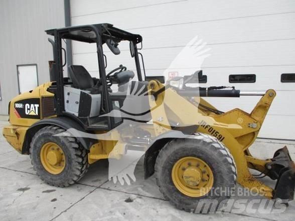 CAT 906H2 Kolesové nakladače