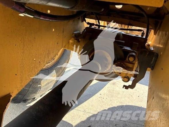 CAT 920 Kolesové nakladače