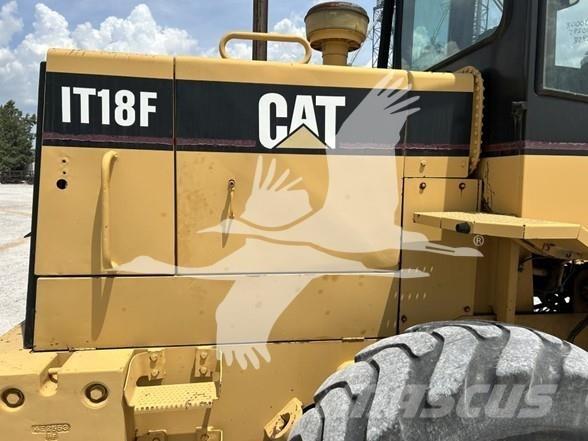 CAT IT18F Kolesové nakladače