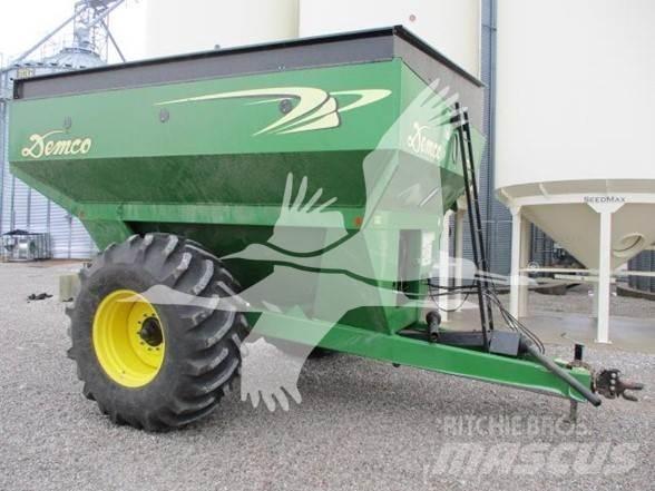 Demco 750 Obilné návesy