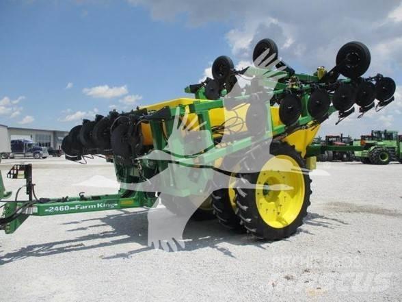 Farm King 2460 Rozmetadlá priemyselných hnojív