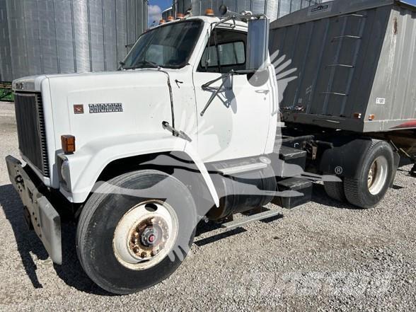 GMC BRIGADIER Ťahače