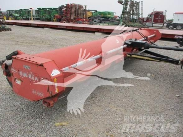 Hiniker AR2000 Žacie stroje