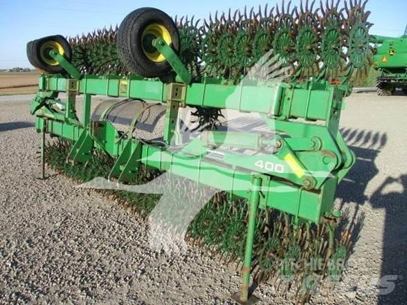 John Deere 400 Ďalšie stroje na spracovanie pôdy a príslušenstvo