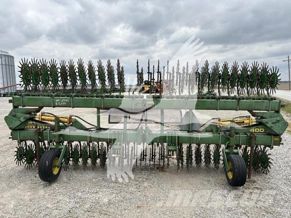 John Deere 400 Ďalšie stroje na spracovanie pôdy a príslušenstvo