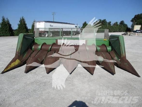 John Deere 653 Kombajnove hlavice