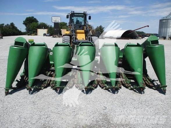 John Deere 693 Kombajnove hlavice