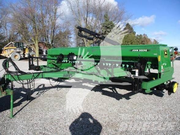 John Deere 750 Mechanické sejačky