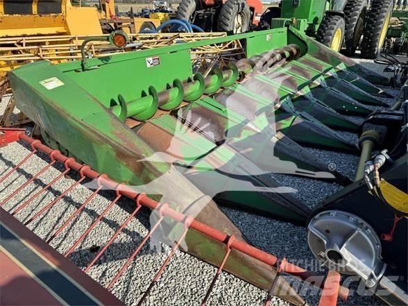 John Deere 843 Kombajnove hlavice
