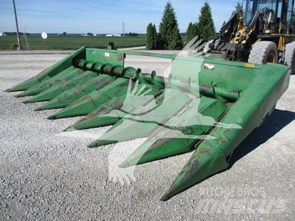 John Deere 843 Kombajnove hlavice