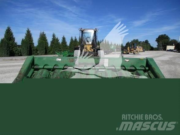 John Deere 843 Kombajnove hlavice