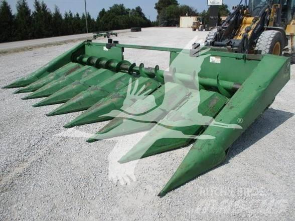 John Deere 843 Kombajnove hlavice