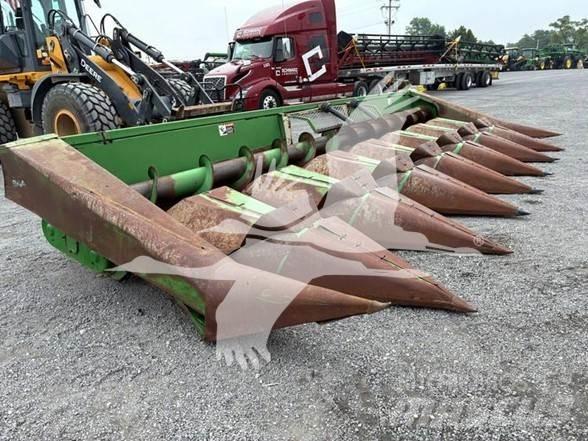 John Deere 844 Kombajnove hlavice