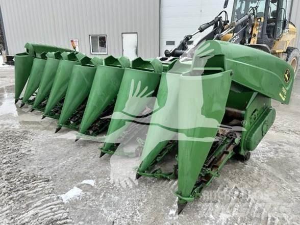 John Deere 893 Kombajnove hlavice